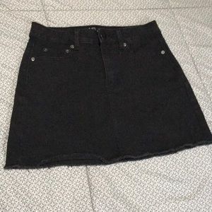 Black mid rise skirt, size 7